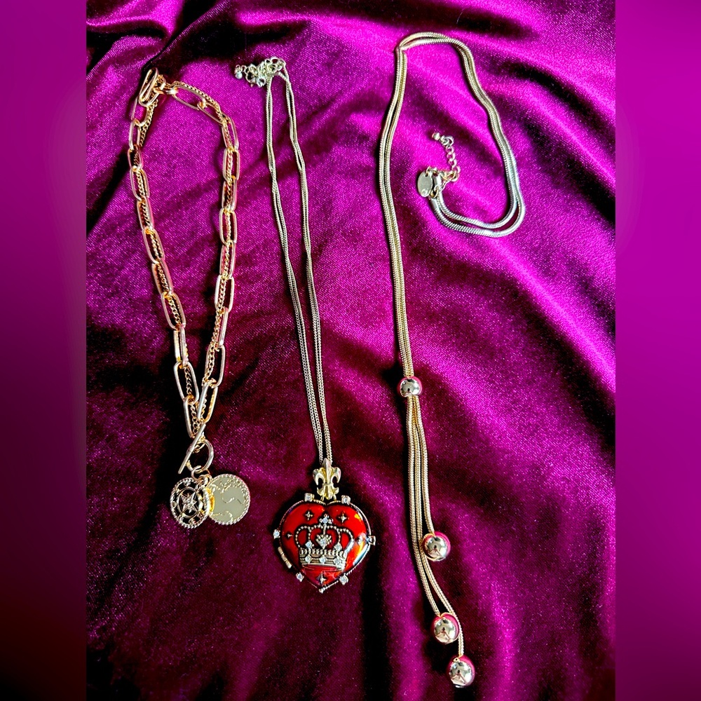 5/$25 will bundle Gold Tone Necklace Trio